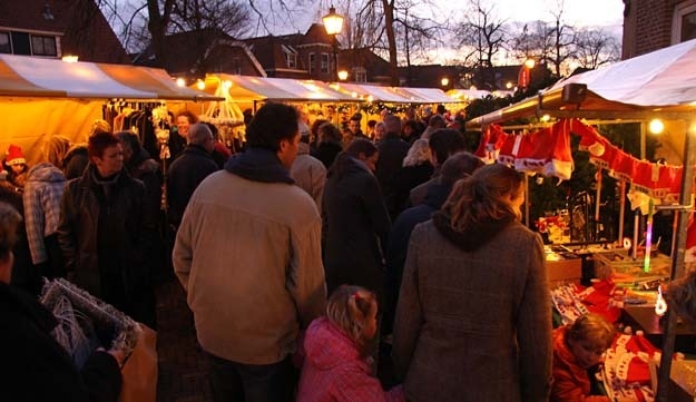 Kerstmarkt in het plantsoen