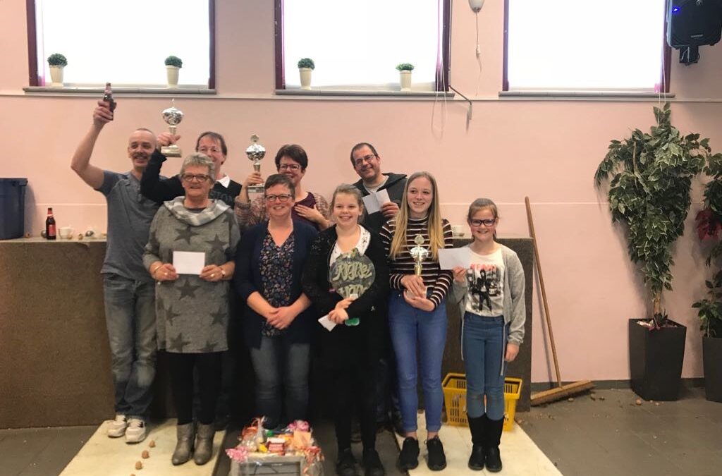 Lichtweek afgesloten met notenschieten